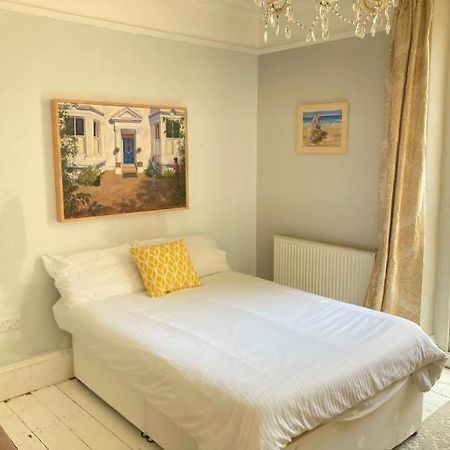 Central Truro! Large Double Room In Victorian Property Dış mekan fotoğraf