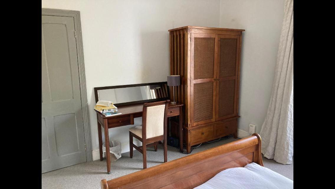 Central Truro! Large Double Room In Victorian Property Dış mekan fotoğraf